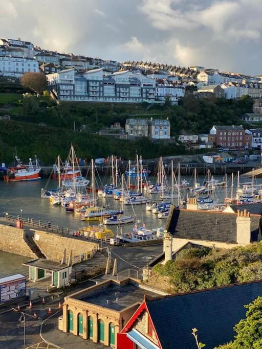 Chic Townhouse Near Tunnels Beaches Ilfracombe Buitenkant foto