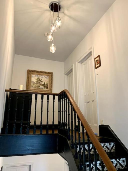 Chic Townhouse Near Tunnels Beaches Ilfracombe Buitenkant foto
