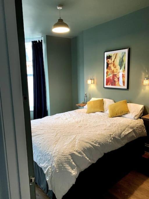 Chic Townhouse Near Tunnels Beaches Ilfracombe Buitenkant foto